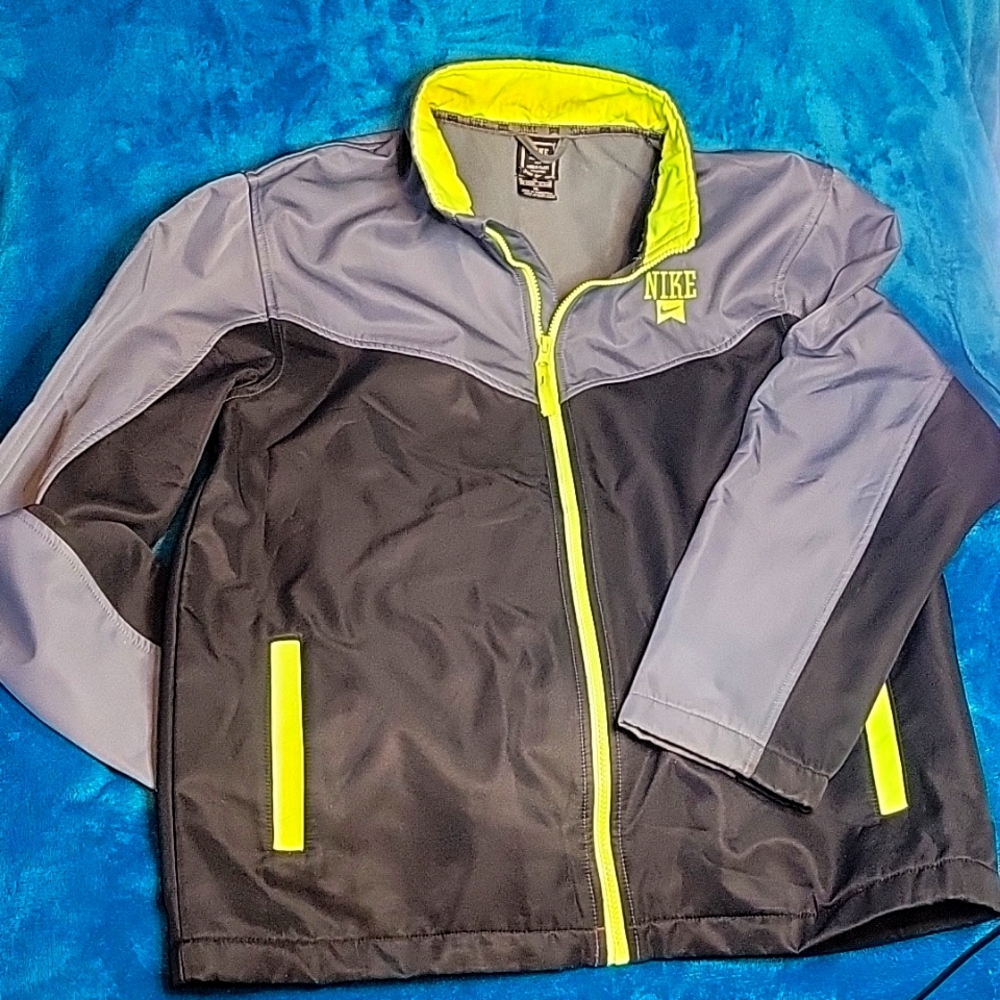 Kids (XL) Nike Track Jacket